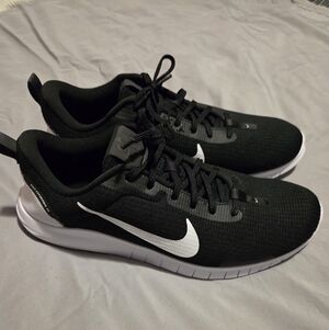 Nike Black Athletic Sneakers with White Swoosh